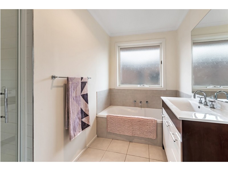 40 Longtown Court, Craigieburn VIC 3064