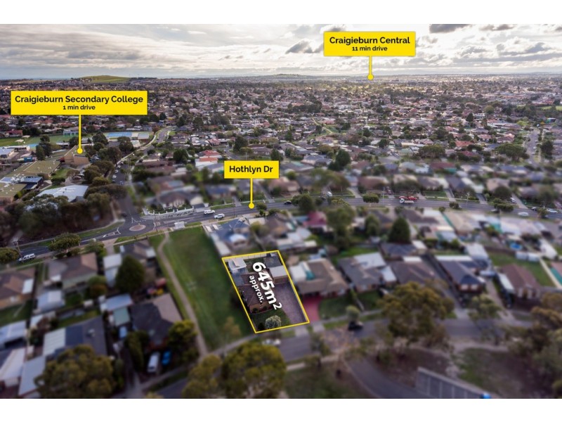 16 Whitley Crescent, Craigieburn VIC 3064