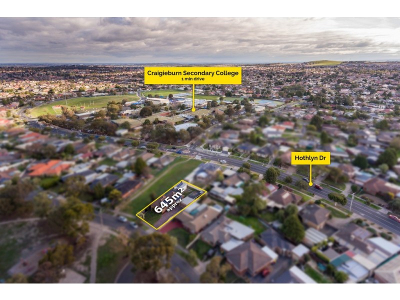16 Whitley Crescent, Craigieburn VIC 3064