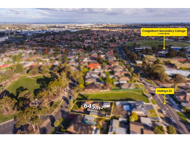 16 Whitley Crescent, Craigieburn VIC 3064