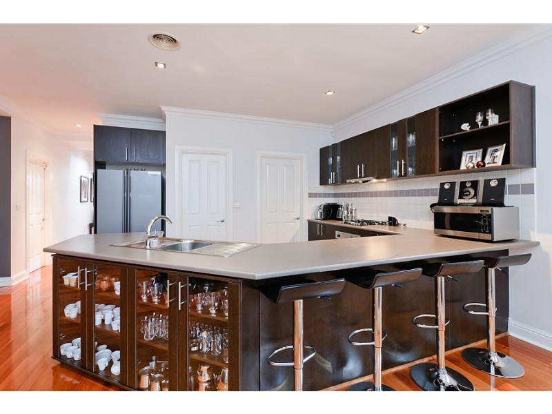 7 Parramatta Walk, Craigieburn VIC 3064