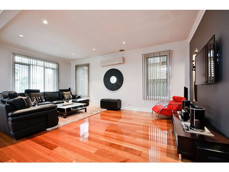 7 Parramatta Walk, Craigieburn VIC 3064