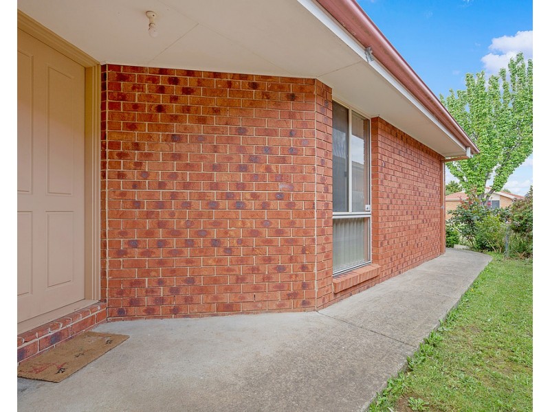8 Brecon Nook, Craigieburn VIC 3064