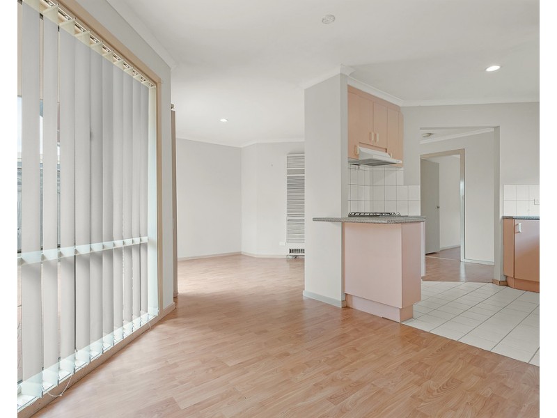 8 Brecon Nook, Craigieburn VIC 3064