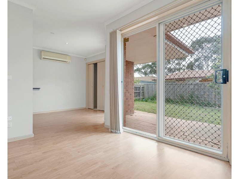 8 Brecon Nook, Craigieburn VIC 3064