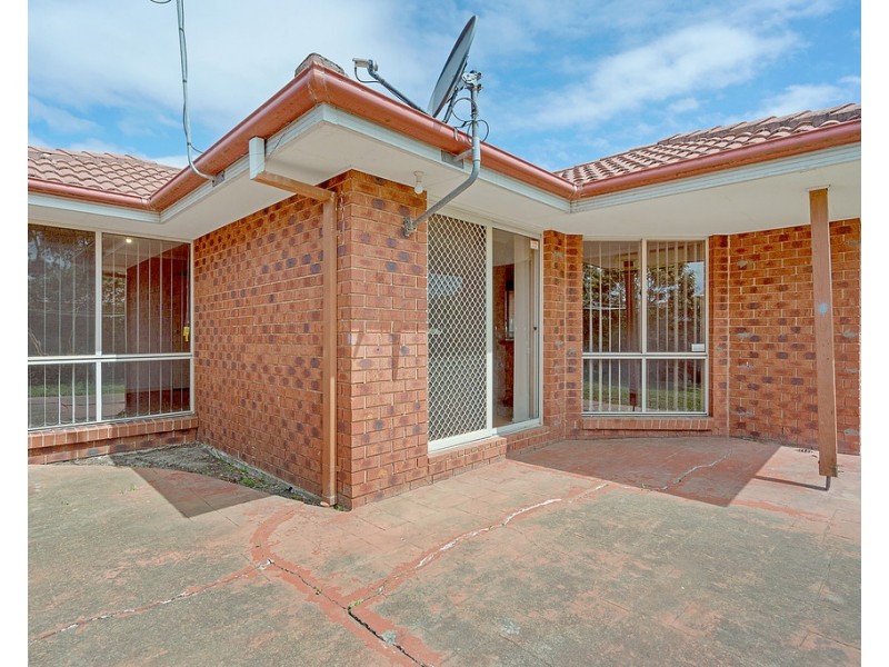 8 Brecon Nook, Craigieburn VIC 3064