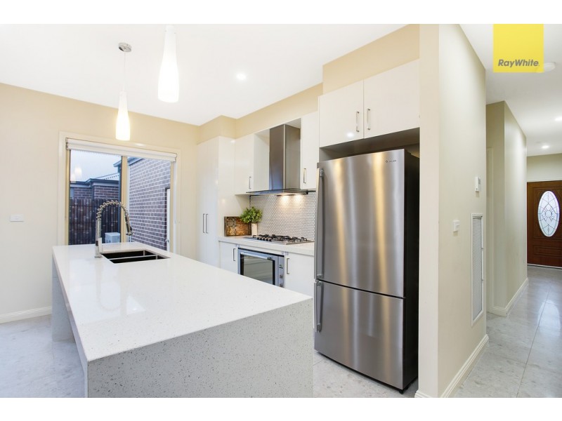 36 Frontier Avenue, Greenvale VIC 3059