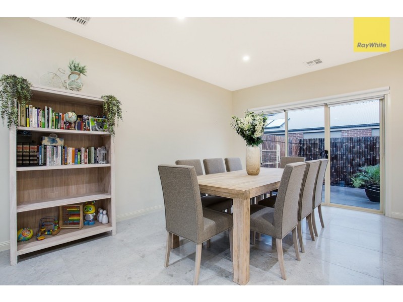 36 Frontier Avenue, Greenvale VIC 3059