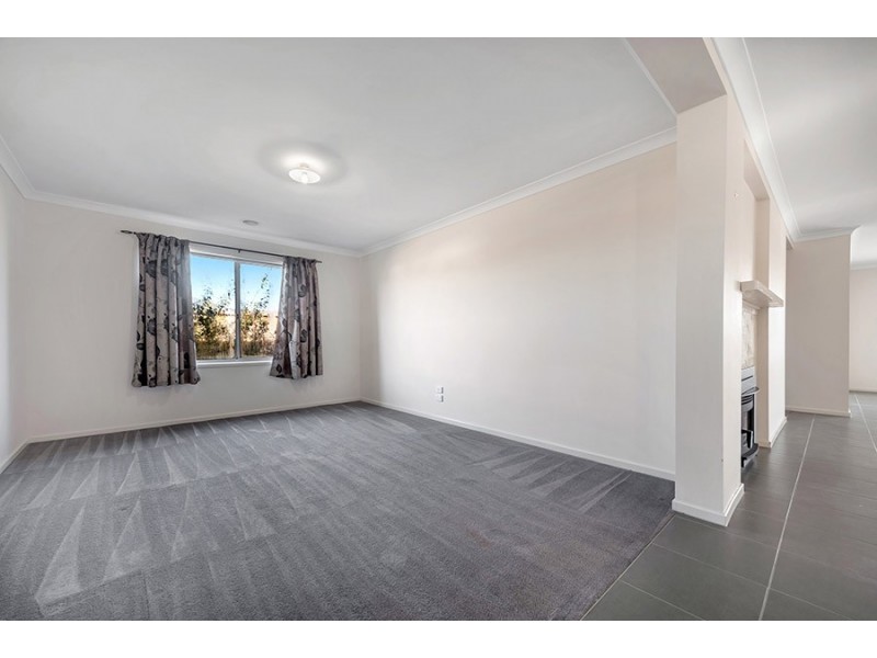 1 Selkirk Way, Mickleham VIC 3064