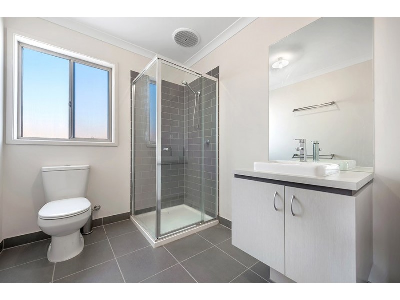 1 Selkirk Way, Mickleham VIC 3064