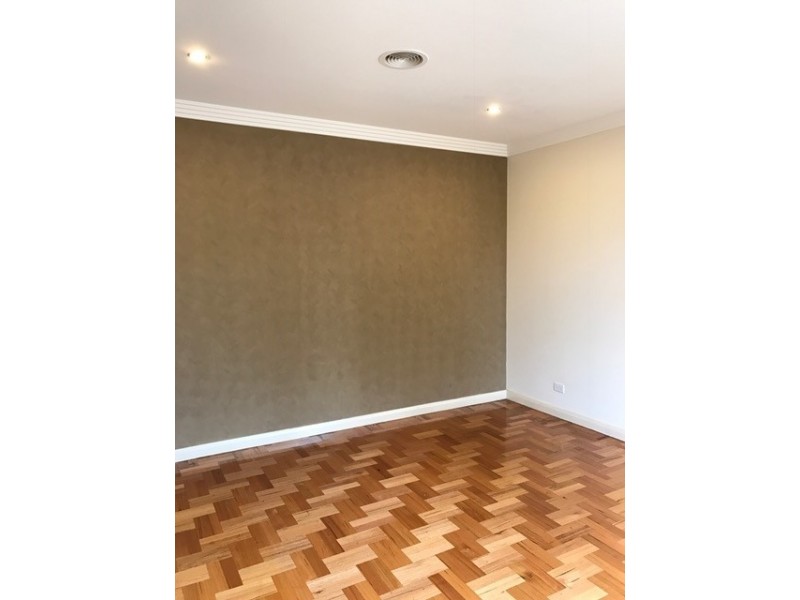 11 Olrig Grove, Craigieburn VIC 3064