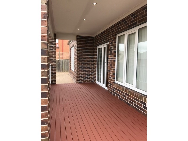 11 Olrig Grove, Craigieburn VIC 3064