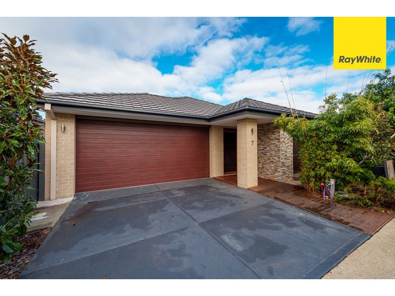 7 Moor Park Drive, Craigieburn VIC 3064