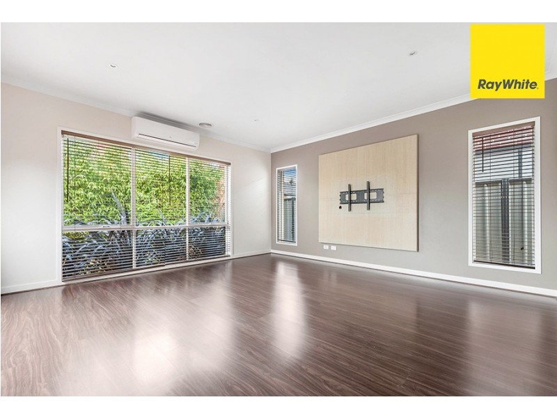 7 Moor Park Drive, Craigieburn VIC 3064