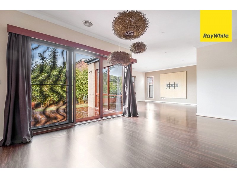 7 Moor Park Drive, Craigieburn VIC 3064