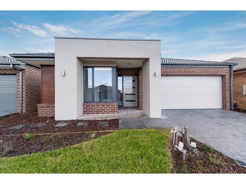 6 Kangaroo Road, Craigieburn VIC 3064