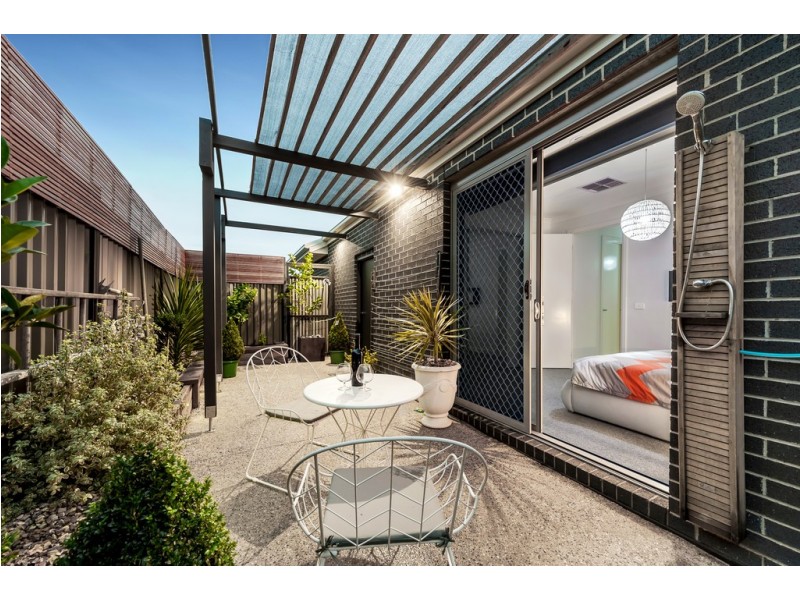 2 Gallantry Avenue, Craigieburn VIC 3064