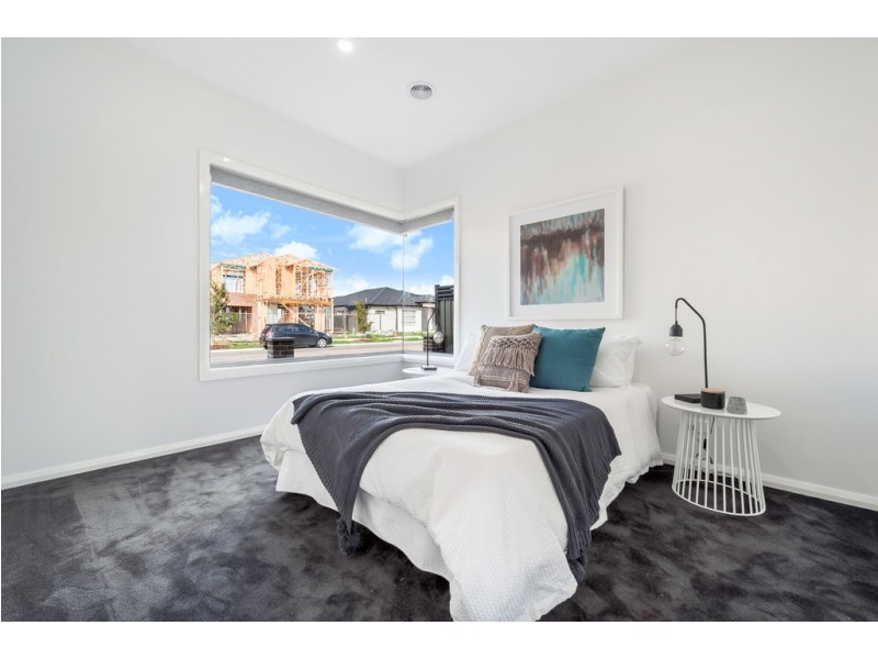 106 Champion Parade, Craigieburn VIC 3064