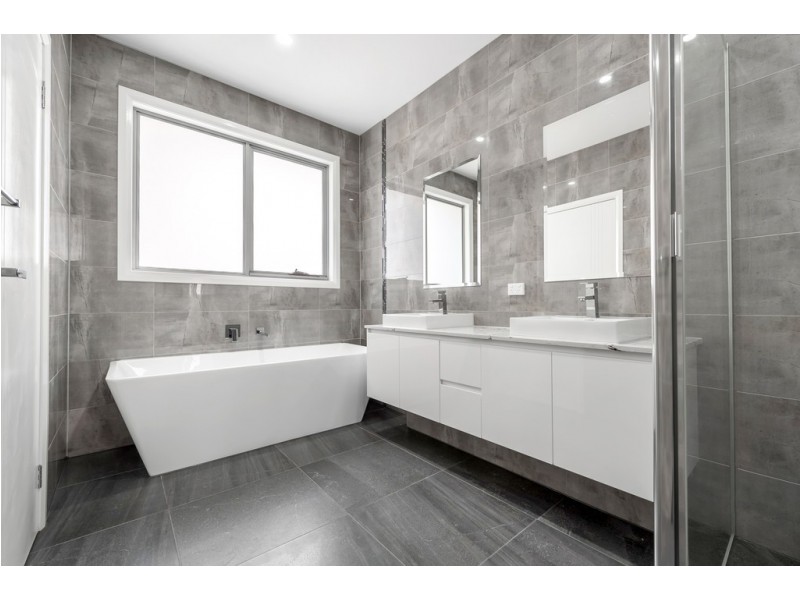 106 Champion Parade, Craigieburn VIC 3064