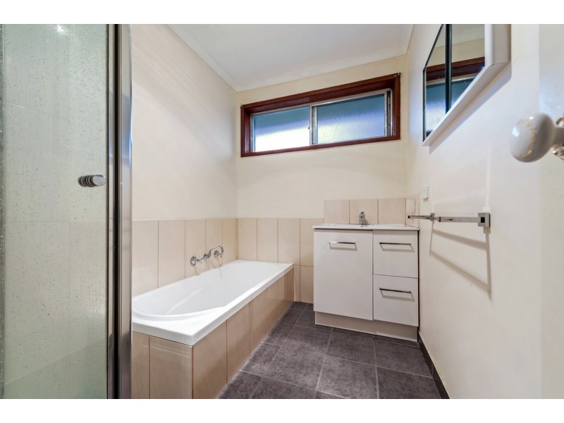 2 Hay Court, Craigieburn VIC 3064