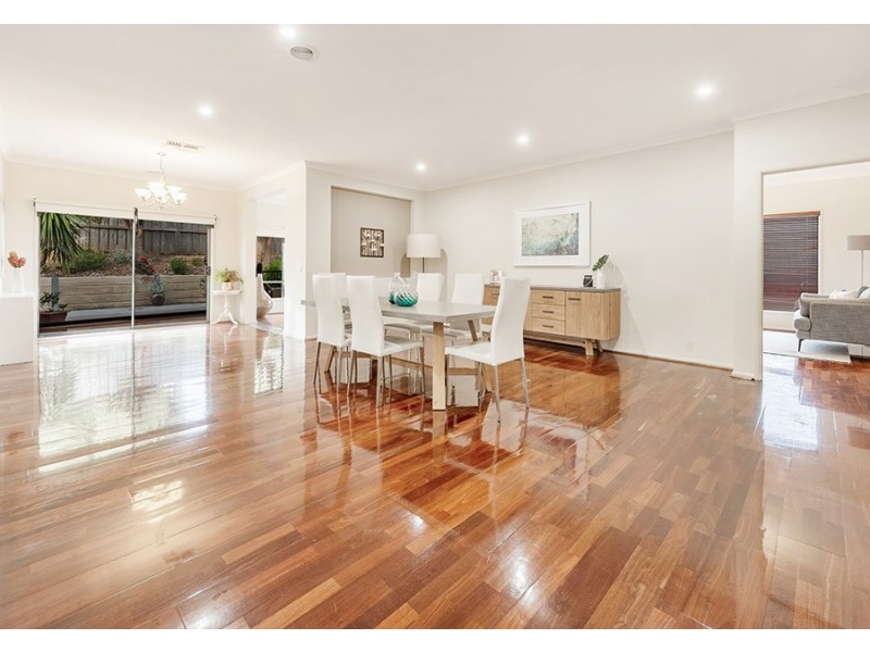 11 Eagleview Way, Craigieburn VIC 3064