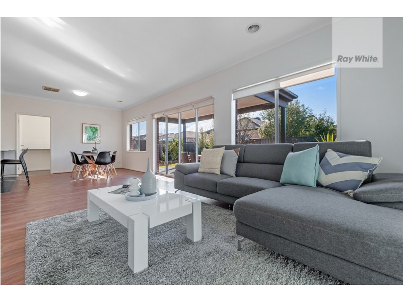 18 Arapiles Avenue, Craigieburn VIC 3064