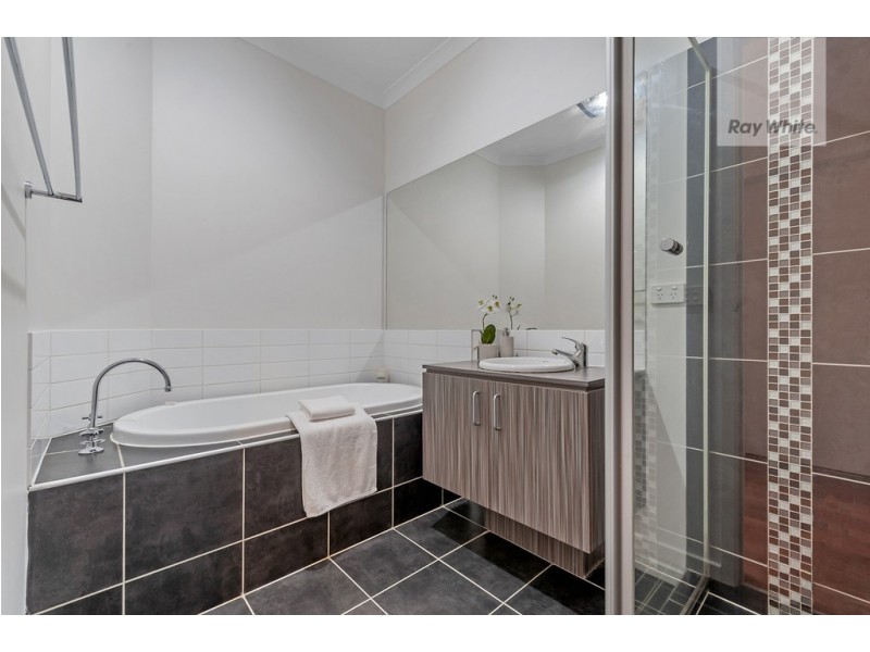 18 Arapiles Avenue, Craigieburn VIC 3064