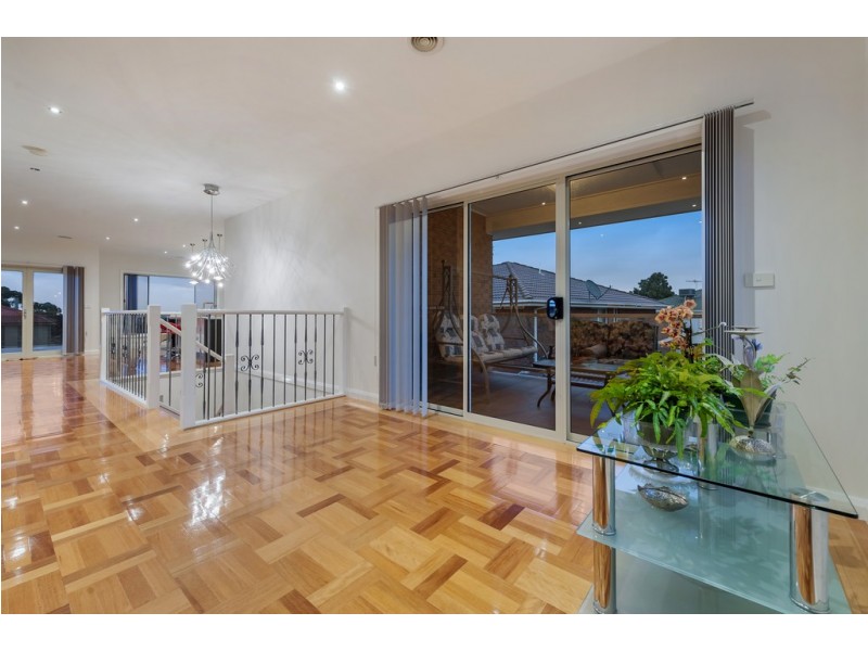 14 Thomas Street, Roxburgh Park VIC 3064