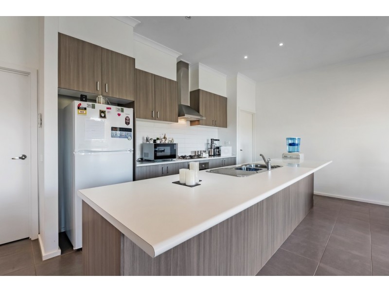 13/38 Mallard Circuit, Craigieburn VIC 3064