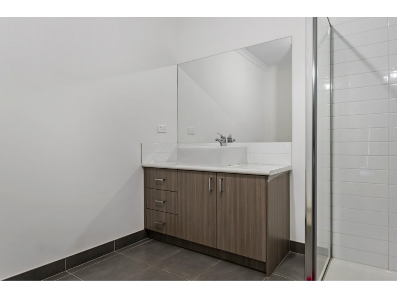 13/38 Mallard Circuit, Craigieburn VIC 3064