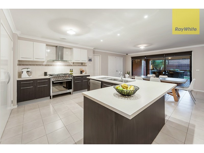 24 Paringa Avenue, South Morang VIC 3752