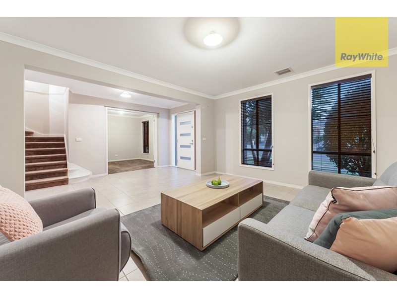 24 Paringa Avenue, South Morang VIC 3752