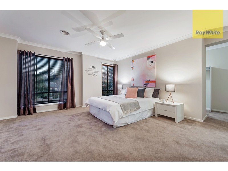 24 Paringa Avenue, South Morang VIC 3752