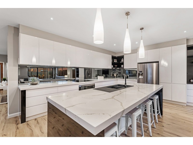 91 Creekbridge Street, Craigieburn VIC 3064