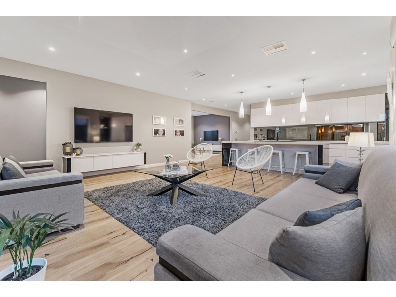 91 Creekbridge Street, Craigieburn VIC 3064