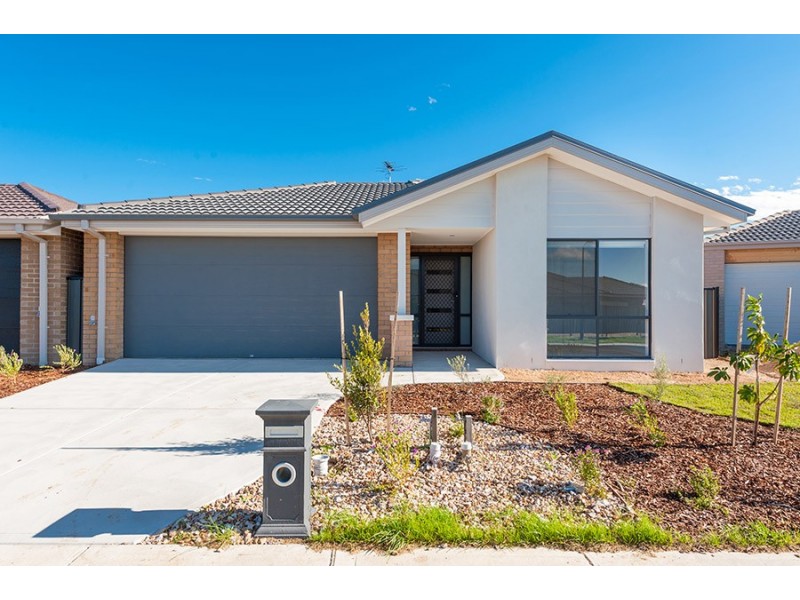13 Progression Road, Craigieburn VIC 3064