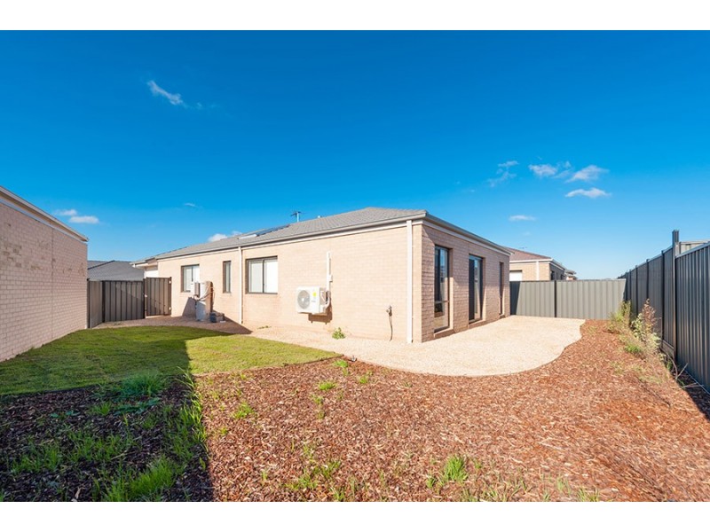13 Progression Road, Craigieburn VIC 3064