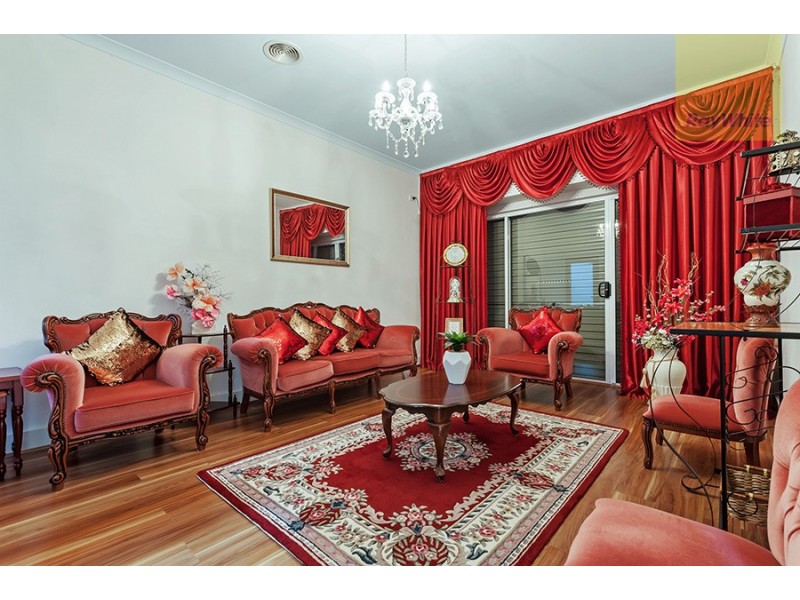 8 Woodgrove Street, Craigieburn VIC 3064