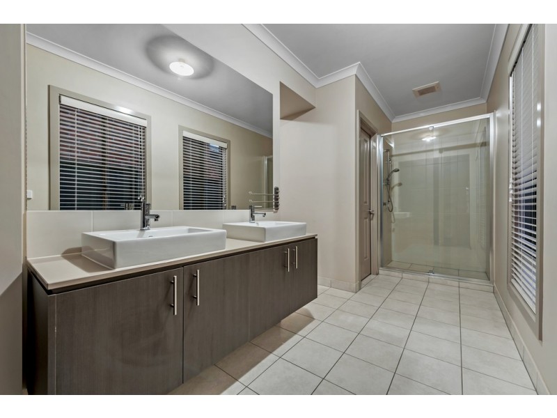 36 Serenity Way, Craigieburn VIC 3064