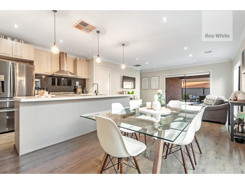 92 Moor Park Drive, Craigieburn VIC 3064