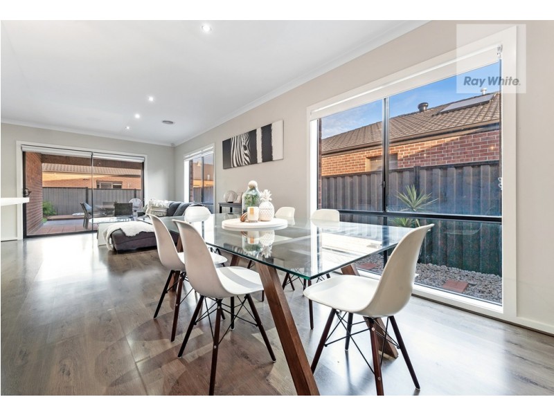 92 Moor Park Drive, Craigieburn VIC 3064