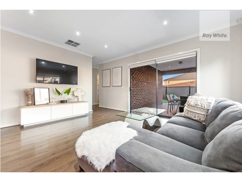 92 Moor Park Drive, Craigieburn VIC 3064