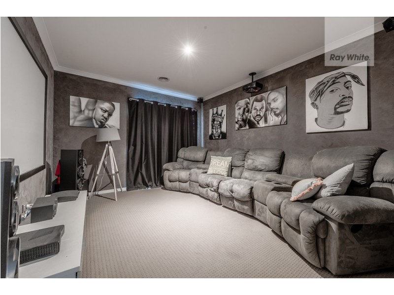 92 Moor Park Drive, Craigieburn VIC 3064