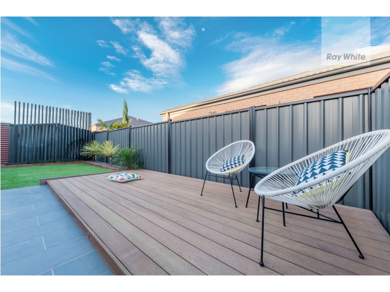 92 Moor Park Drive, Craigieburn VIC 3064