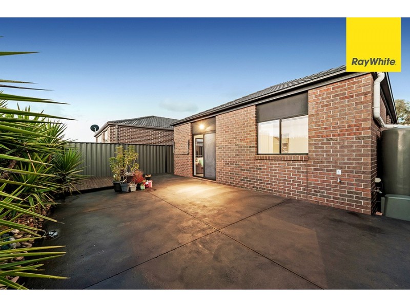 21 Fermont Avenue, Craigieburn VIC 3064