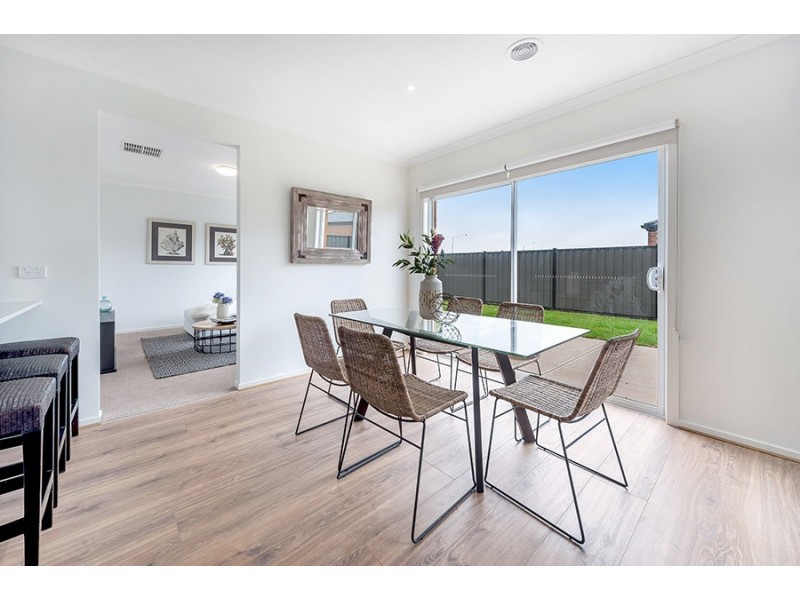 73 Creekbridge Street, Craigieburn VIC 3064