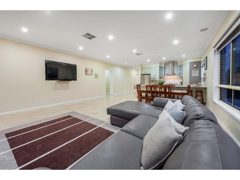 54 Grevillea Street, Craigieburn VIC 3064