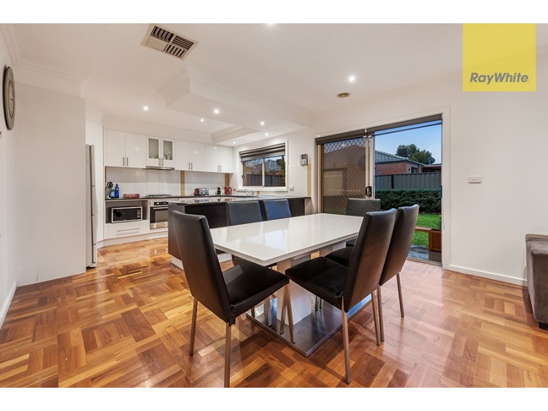 33 Beechworth Avenue, Greenvale VIC 3059