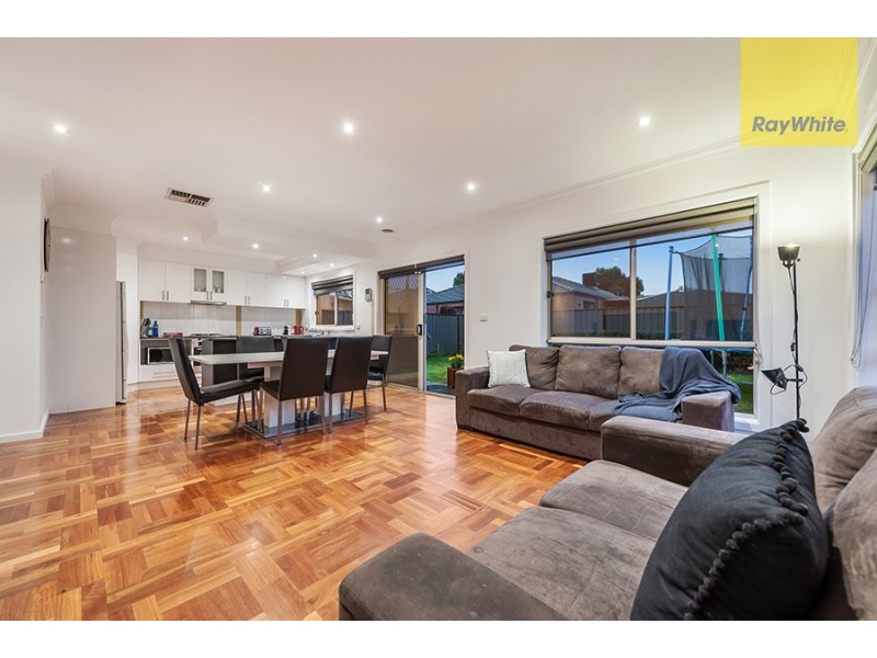 33 Beechworth Avenue, Greenvale VIC 3059