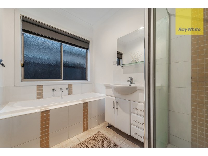 33 Beechworth Avenue, Greenvale VIC 3059